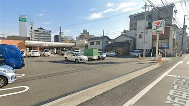 セブンイレブン三篠北町