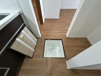 床下点検口付き