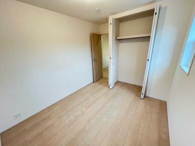 リビングと洋室の使い分けで生活にメリハリを（2号棟）