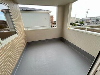 風を感じながら、ホッと一息（2号棟）