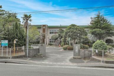 水巻町立猪熊小学校