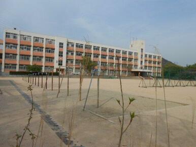 横尾中学校