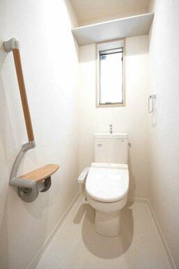 【暖房洗浄便座】暖房、洗浄、脱臭機能などの快適性能も充実しています！