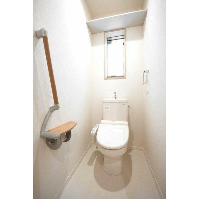 【暖房洗浄便座】暖房、洗浄、脱臭機能などの快適性能も充実しています！