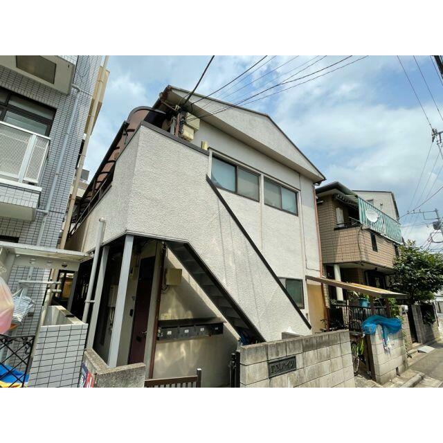 中央線高円寺駅徒歩７分の２階建アパート