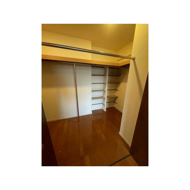 洋室8帖　ウォークインクローゼット