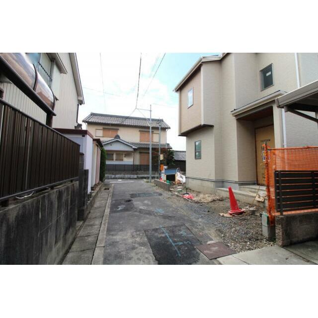 8月30日撮影 東側道路（北→南）