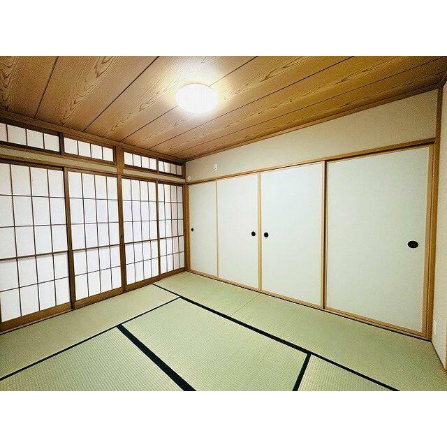 「和室」１階の和室は畳新調・障子襖張替えを行っております。
