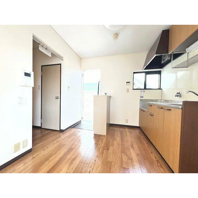 ゆったり過ごせる居間です