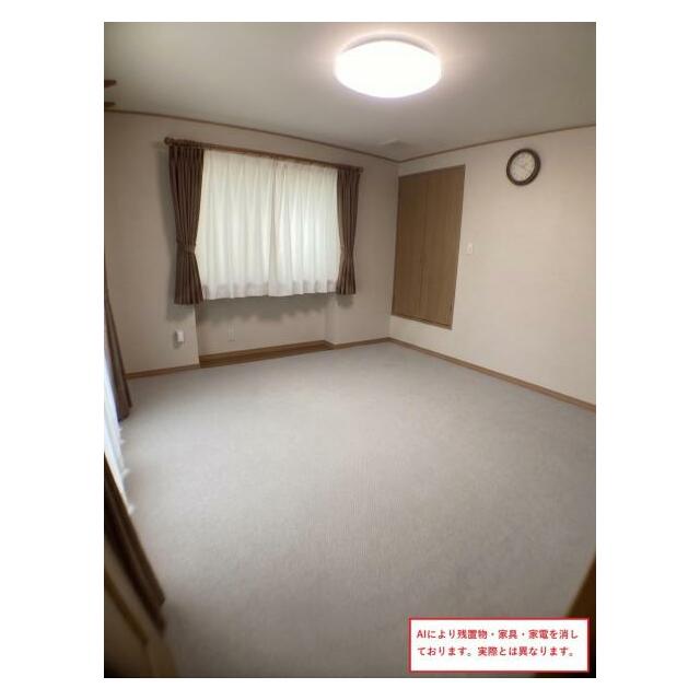 2階南西洋室。AIにより家具・家電・残置物を消しております。実際とは異なる場合があります。