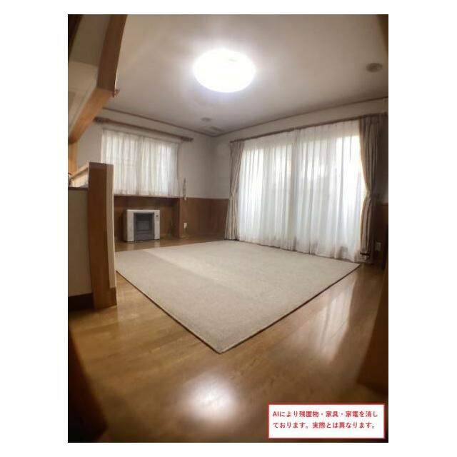 2階リビング。AIにより家具・家電・残置物を消しております。実際とは異なる場合があります。