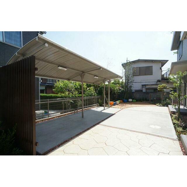 【屋根付き駐輪場】敷地内には駐輪場が２ヶ所ございます！お近くの駐輪場をご利用下さいませ。
