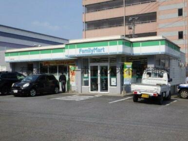ファミリーマート 諫早永昌店