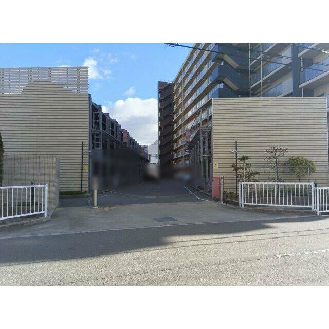 駐車場西口入口