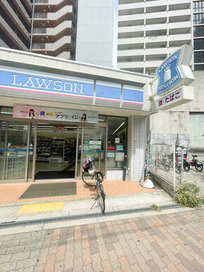 LAWSON　南堀江四丁目店