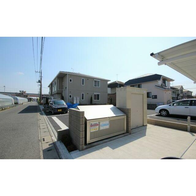敷地内ゴミ置き場もありますので、便利です♪