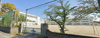 新町小学校