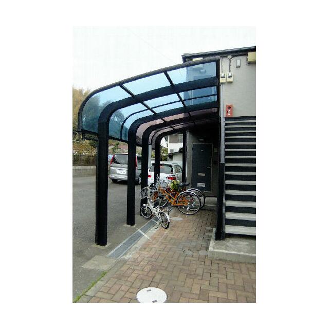 屋根付き自転車置き場