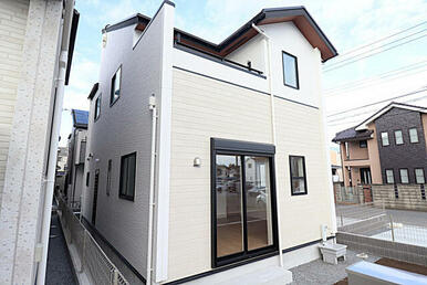 3号棟 外観と庭