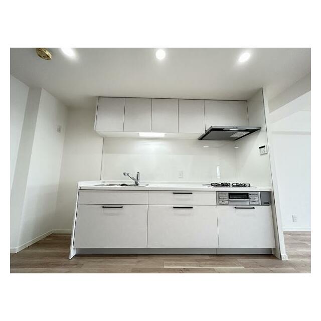 キッチン「冷蔵庫設置スペースを確保しております。」