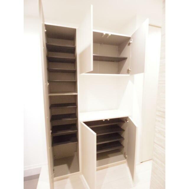 シューズボックス