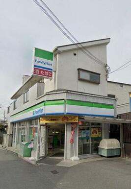 ファミリーマート吹田山手三丁目店