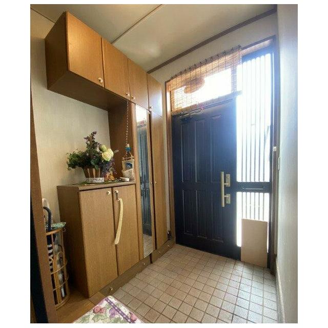 大容量のシューズボックスです。 家族みんなの靴を収納できます！