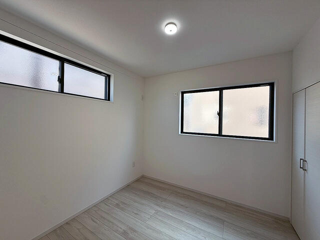 物件画像 中間市 長津３丁目 (中間駅) 2階建 4SLDK