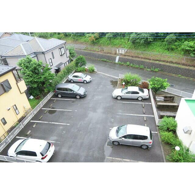 敷地内駐車場あり（要空確認）