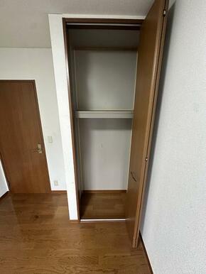 洋室2クローゼット