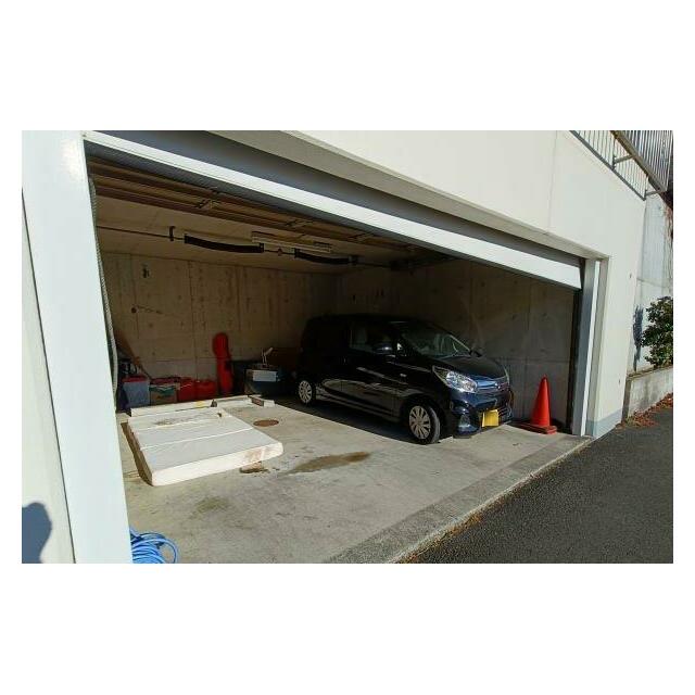 大型車2台駐車可能