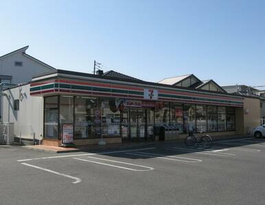 セブンイレブン館山城山公園店