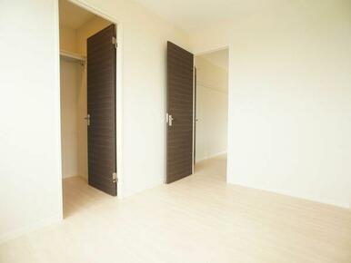 【収納】たっぷり収納できるウォークインクロゼット☆　上段・下段等で様々な収納計画をご検討下さい♪