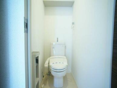 【トイレ】温水洗浄便座で快適に使えます♪