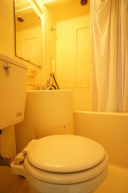 丸洗いできてお掃除らくらくの3点ユニットバスです！