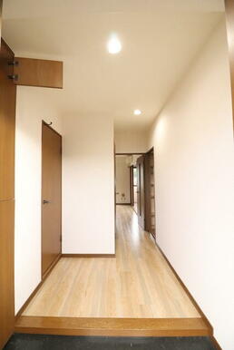 玄関からお部屋が見えないのでプライバシーも守れます♪