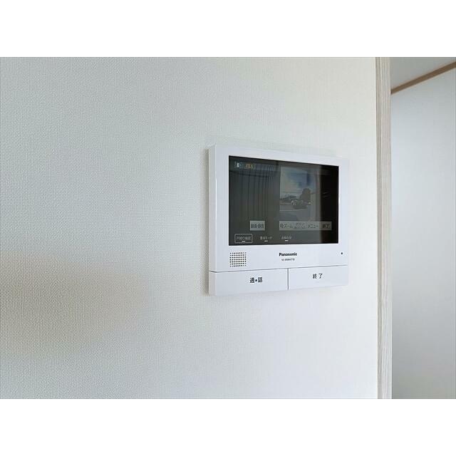 来客はモニターで確認できます