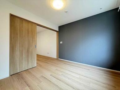 南向きなので日当たりが良く日中は照明なしで過ごせます♪