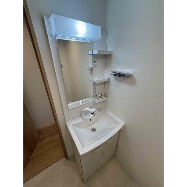 独立洗面台なら落ち着いて身支度ができます☆