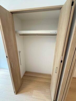 パイプハンガー付き☆畳まず衣類を掛けることができます♪