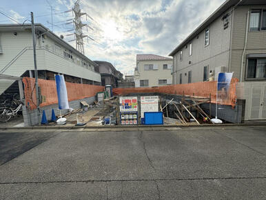 販売現地