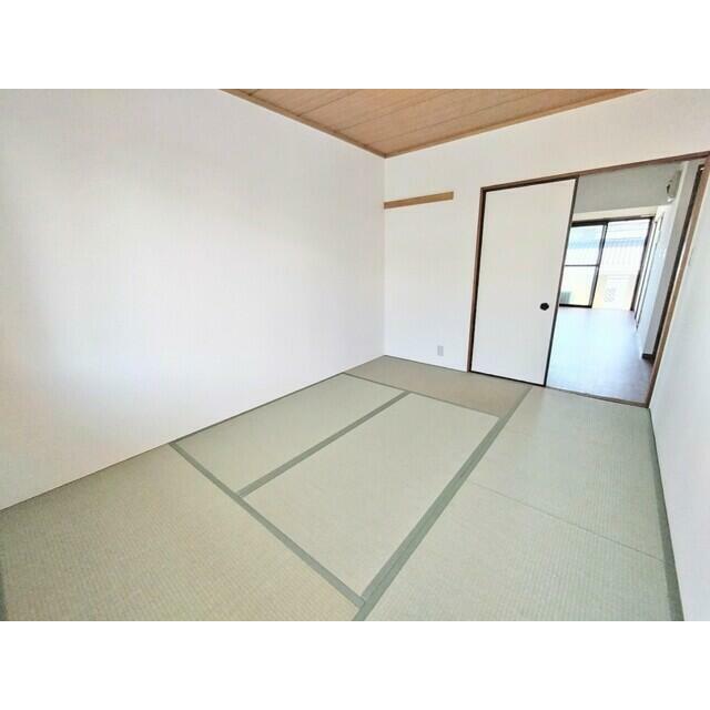 ★★北側、6帖の和室です♪★★