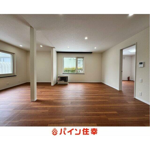 26.5LDKの広々リビング