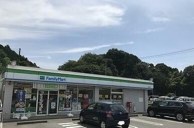 ファミリーマート裾野岩波店