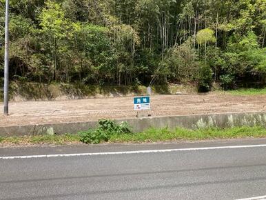 資材置場・倉庫・駐車場用地に適しています。