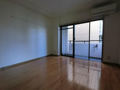 (参考)同一建物内の他の部屋の写真となります。