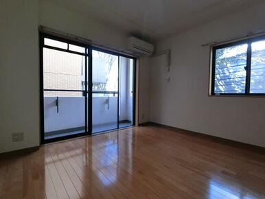 (参考)同一建物内の他の部屋の写真となります。