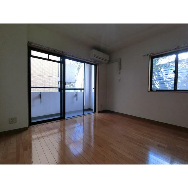 (参考)同一建物内の他の部屋の写真となります。