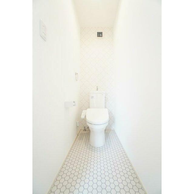 2階にもトイレ設置！2階はタンク有にすることで非常時にも使用できるようになっています。