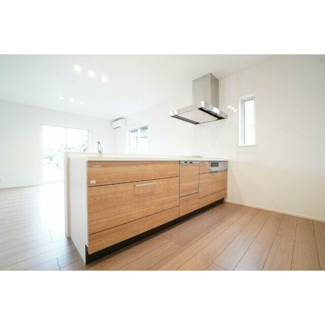 IHクッキングヒーターや食洗機など設備充実！ ※類似物件の参考画像です。
